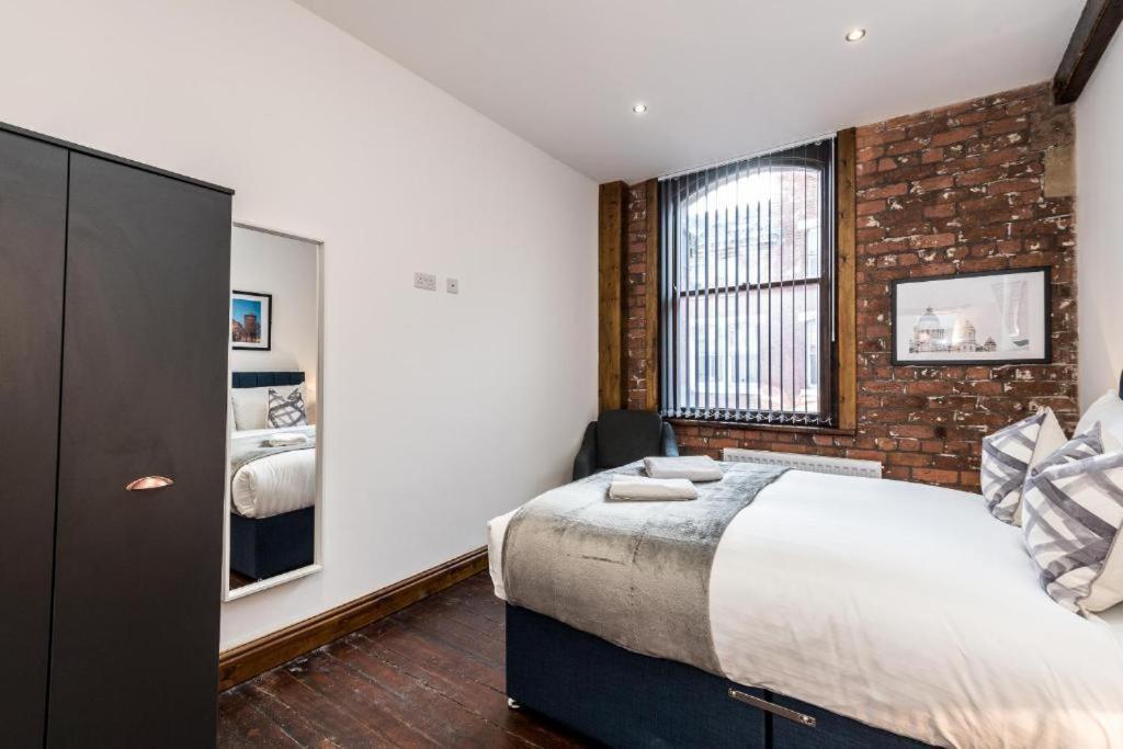 27 Stanley Street Aparthotel By Ustay Ліверпуль Екстер'єр фото