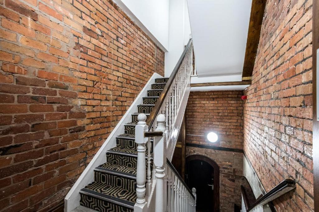 27 Stanley Street Aparthotel By Ustay Ліверпуль Екстер'єр фото