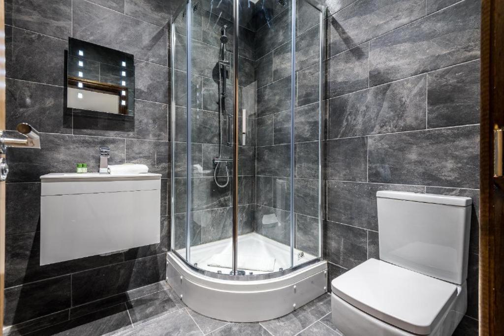 27 Stanley Street Aparthotel By Ustay Ліверпуль Екстер'єр фото