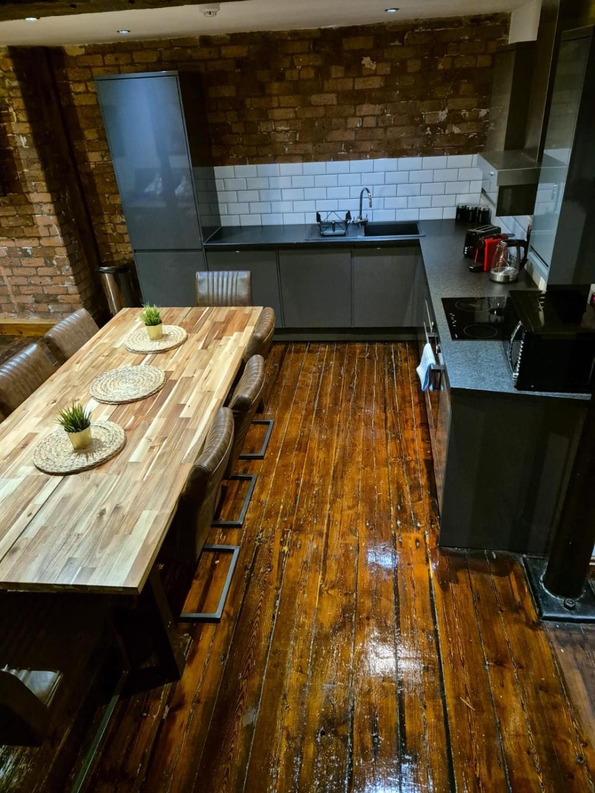 27 Stanley Street Aparthotel By Ustay Ліверпуль Екстер'єр фото